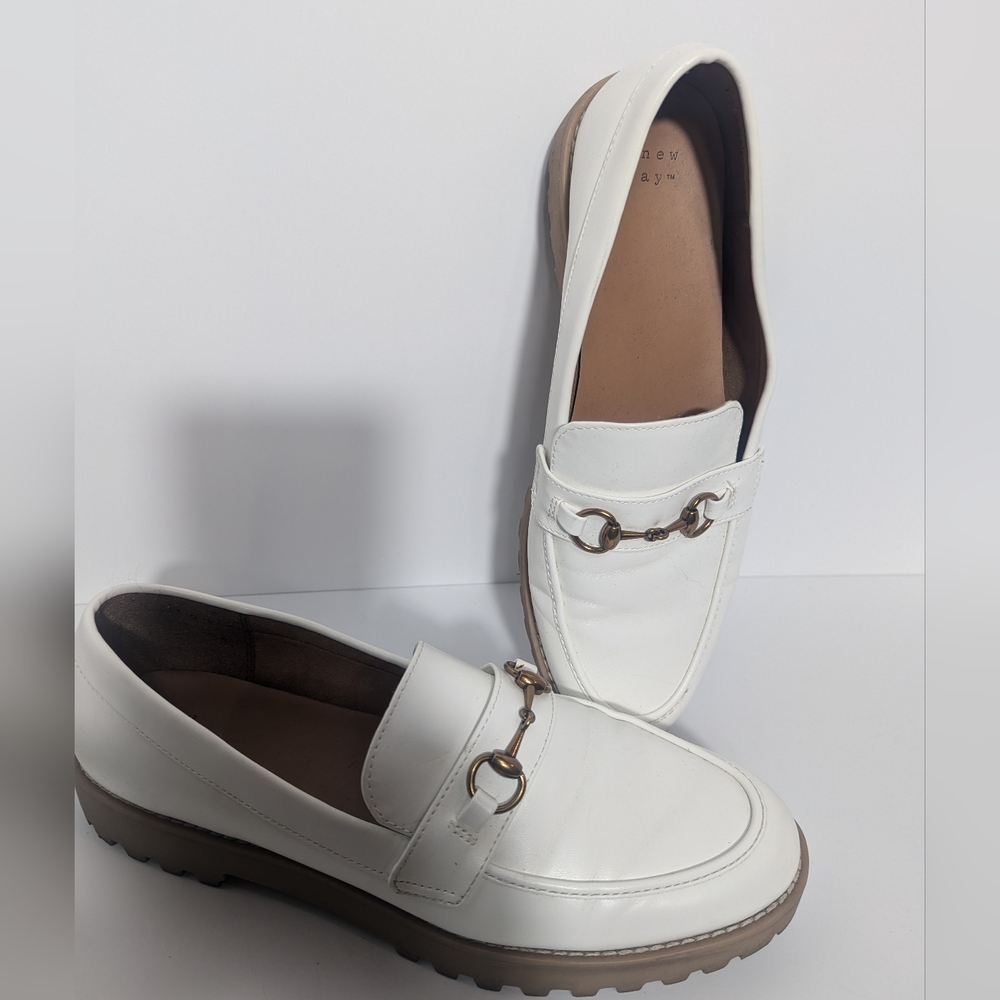 A New Day Women's Size 9.5 White Faux Leather Gold Detail Loafers